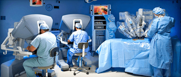 Operação no robô Da Vinci no centro médico Sourasky Departamento de Oncologia do Ichilov foto