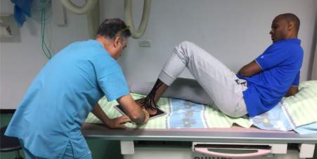 Avaliação ortopédica na clínica Kaplan Foto do departamento de ortopedia Kaplan